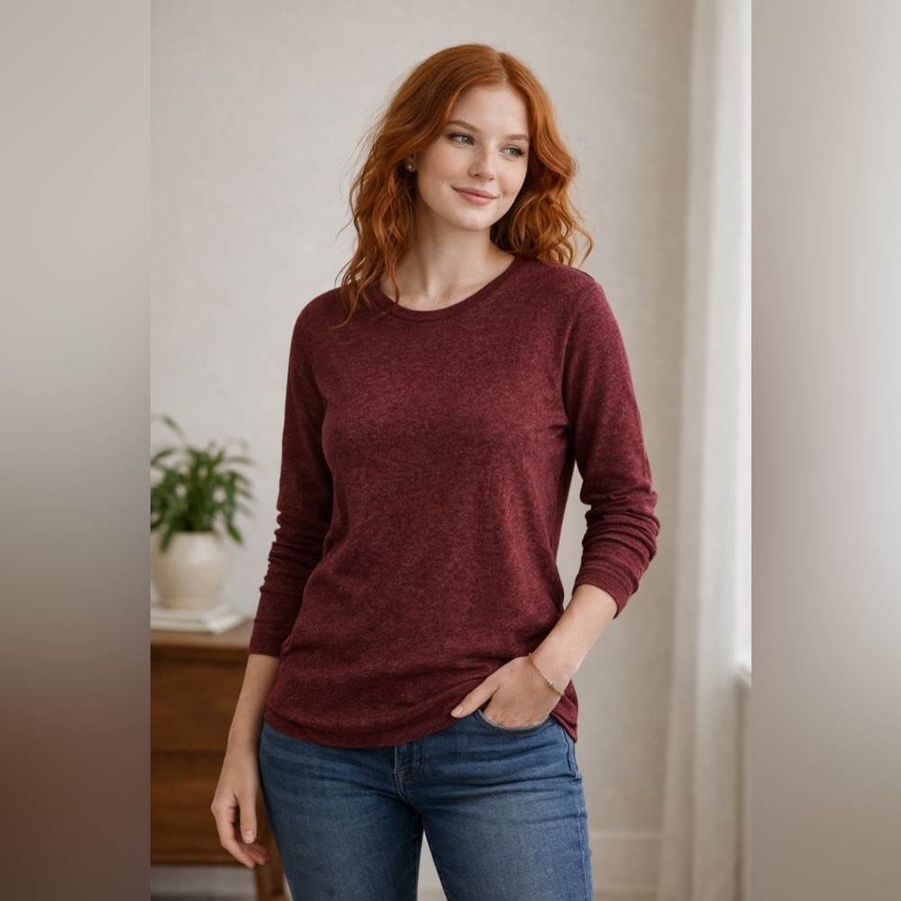 American Eagle Soft & Sexy Plush Long Sleeve Tee Burgundy Womenโs Size S Casual